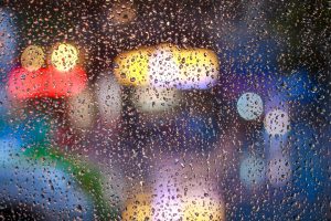 glas-rain-2588473_1920